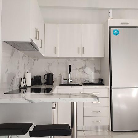 Elegant & Modern Apartment Near To Athens Riviera Pireus Exteriör bild