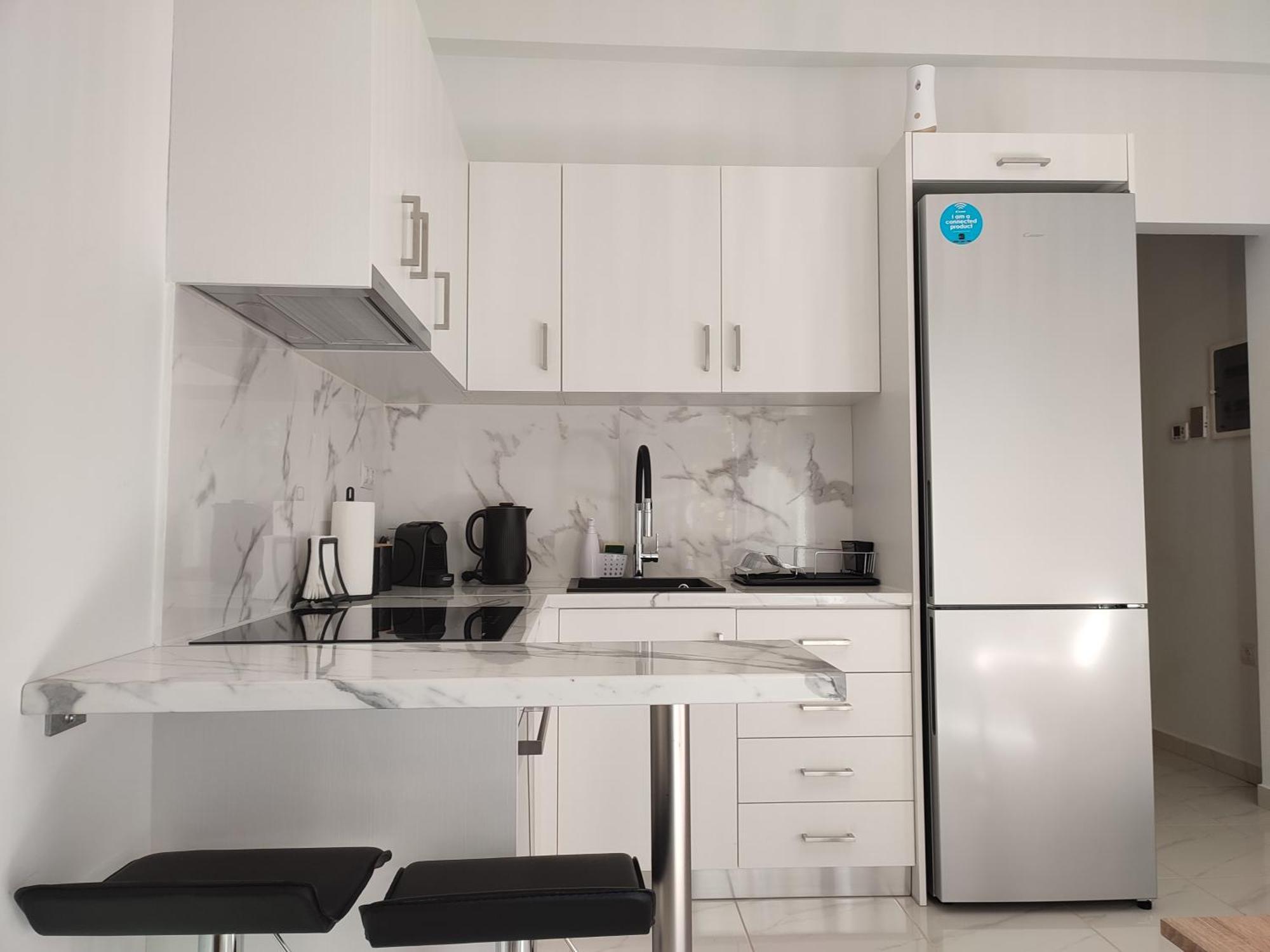 Elegant & Modern Apartment Near To Athens Riviera Pireus Exteriör bild